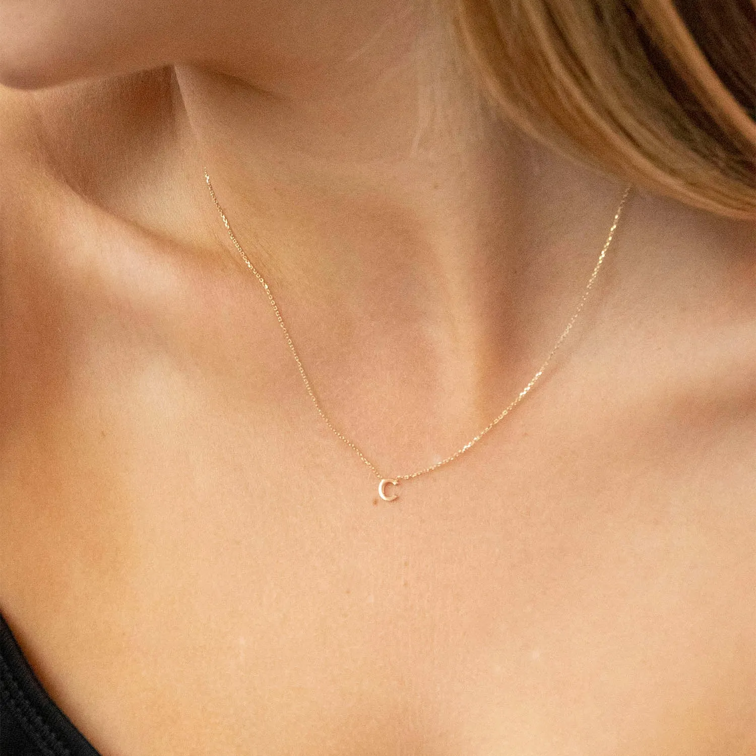 9K Gold 'C' Initial  Necklace - 1.19.0152