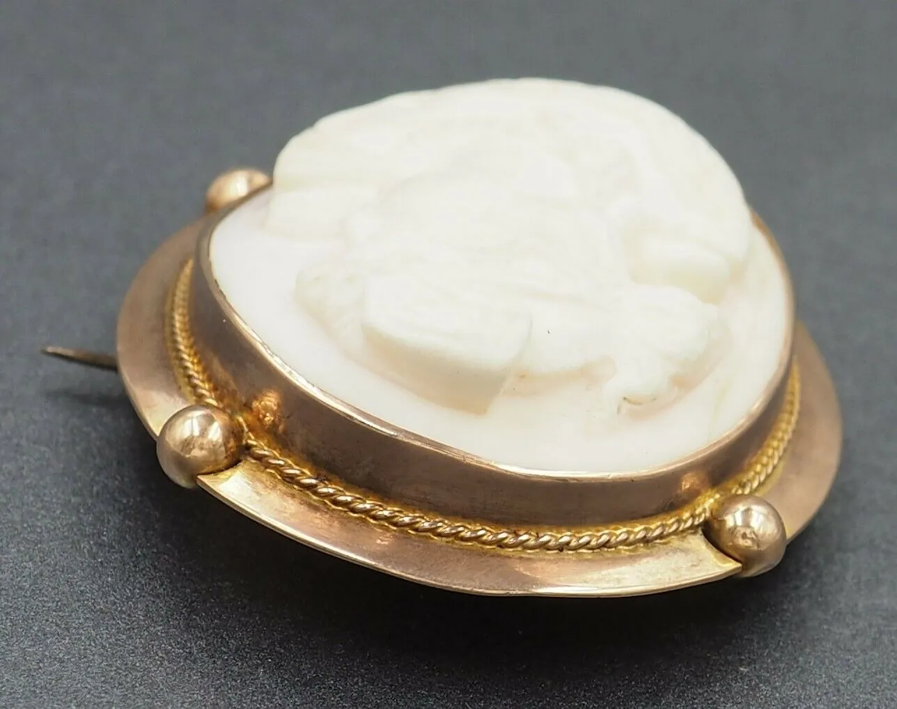 Shell Cameo 9ct Yellow Gold Surround Brooch