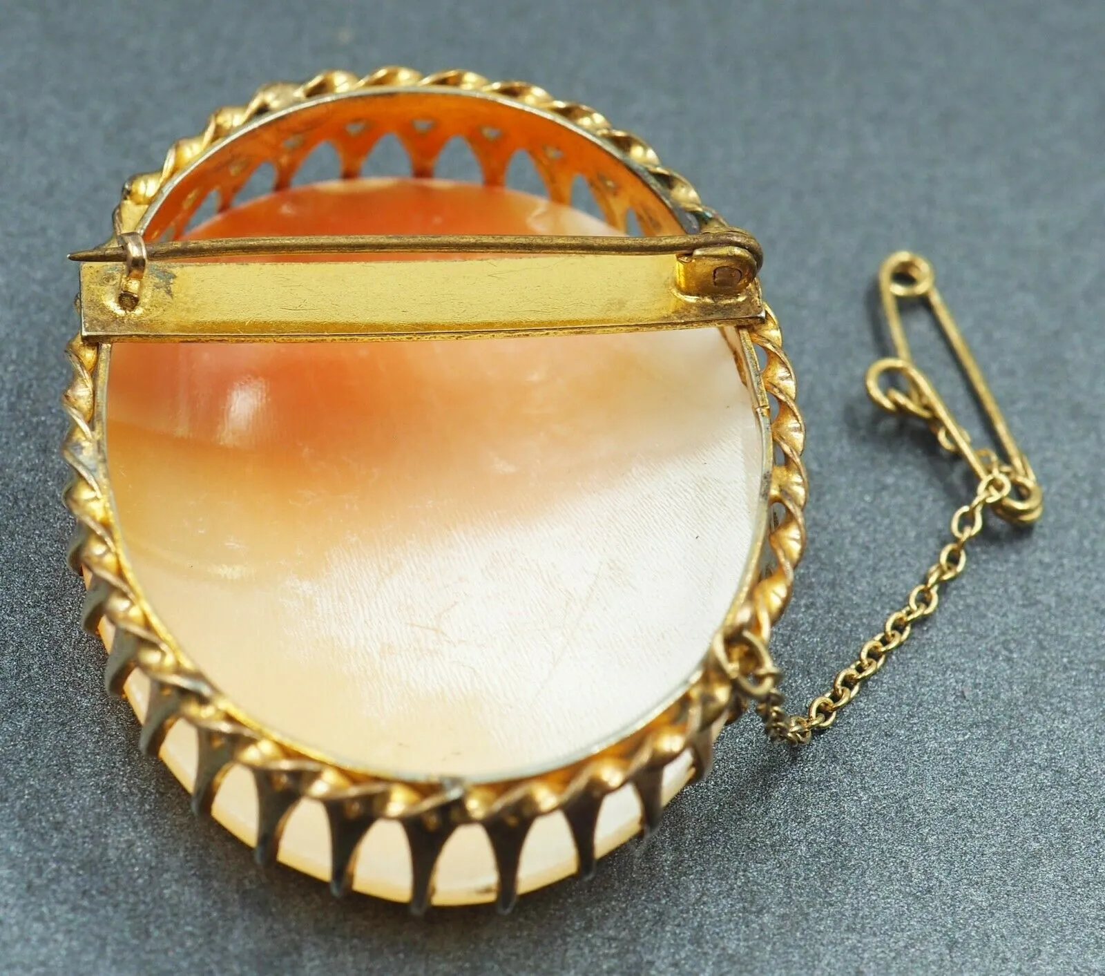 Shell Cameo Gold Plated & Claw Set Brooch with Safety Chain & Pin