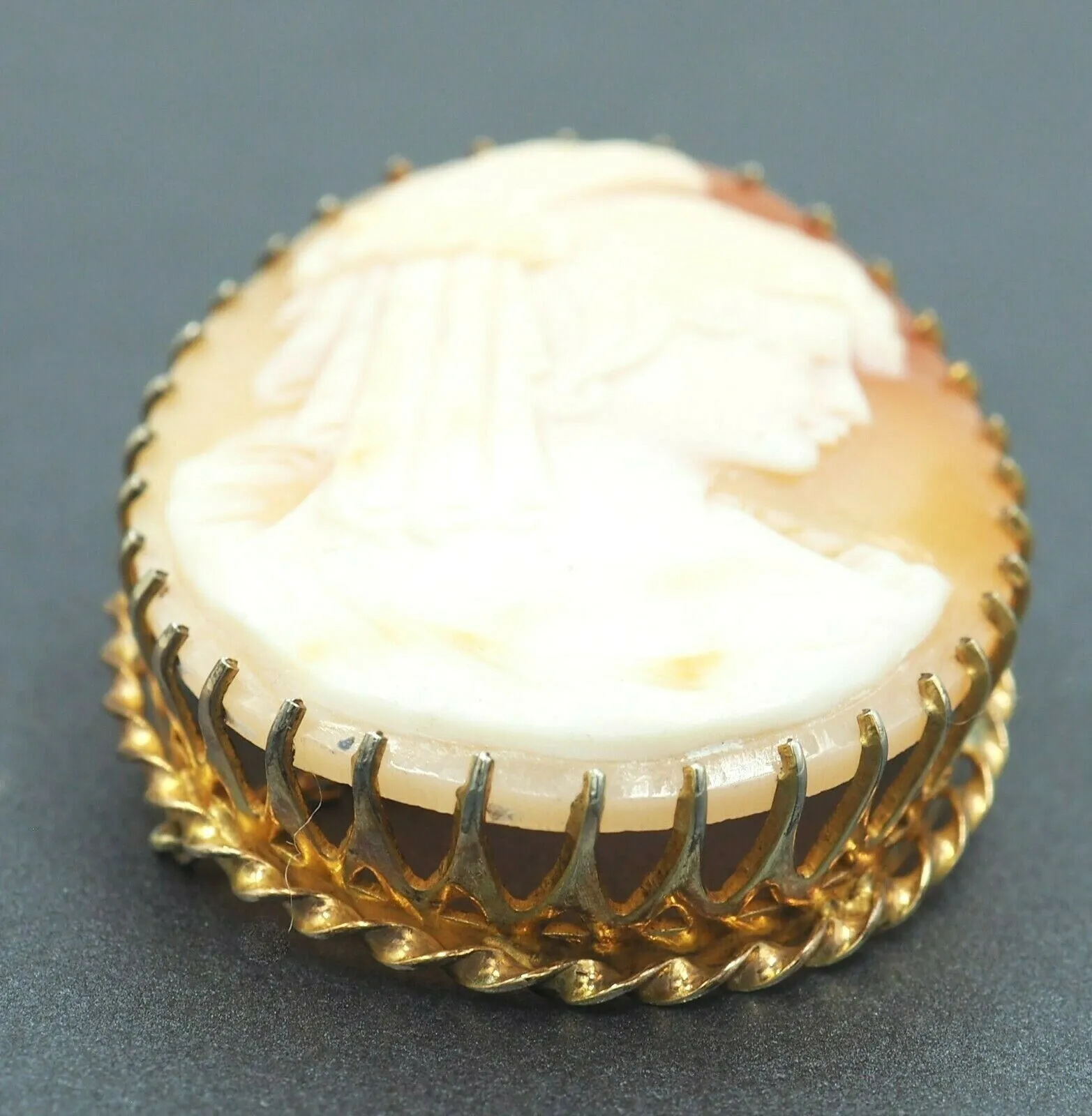Shell Cameo Gold Plated & Claw Set Brooch with Safety Chain & Pin